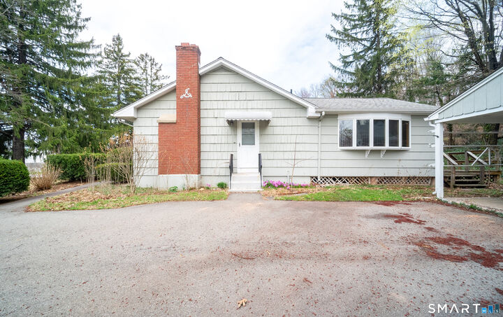 Property Photo:  127 Bee Street  CT 06450 