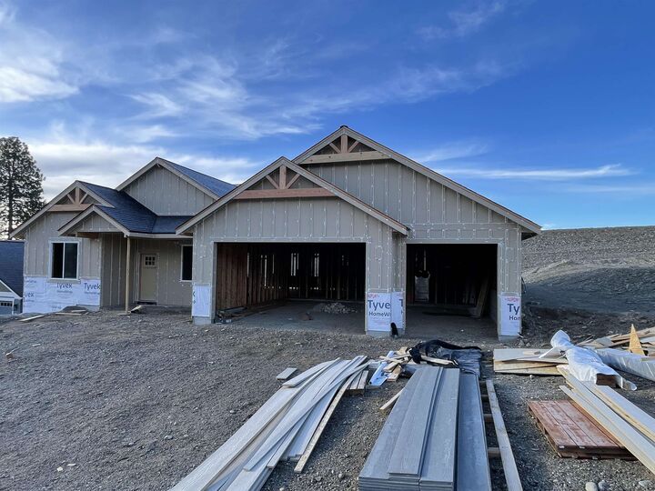 Property Photo:  74 E Center Ln  WA 99208 