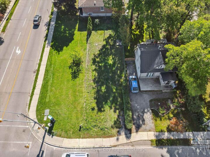 239 Elizabeth Street — photo 1