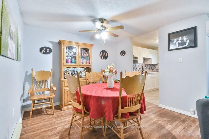 Property Photo: 112 Loggers Run 38 ON L4N 6X1