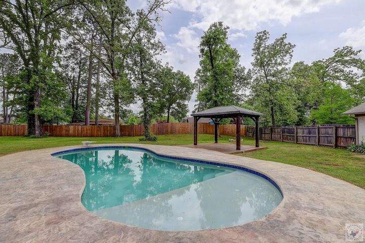 Property Photo:  5816 Turtle Creek Drive  TX 75503 