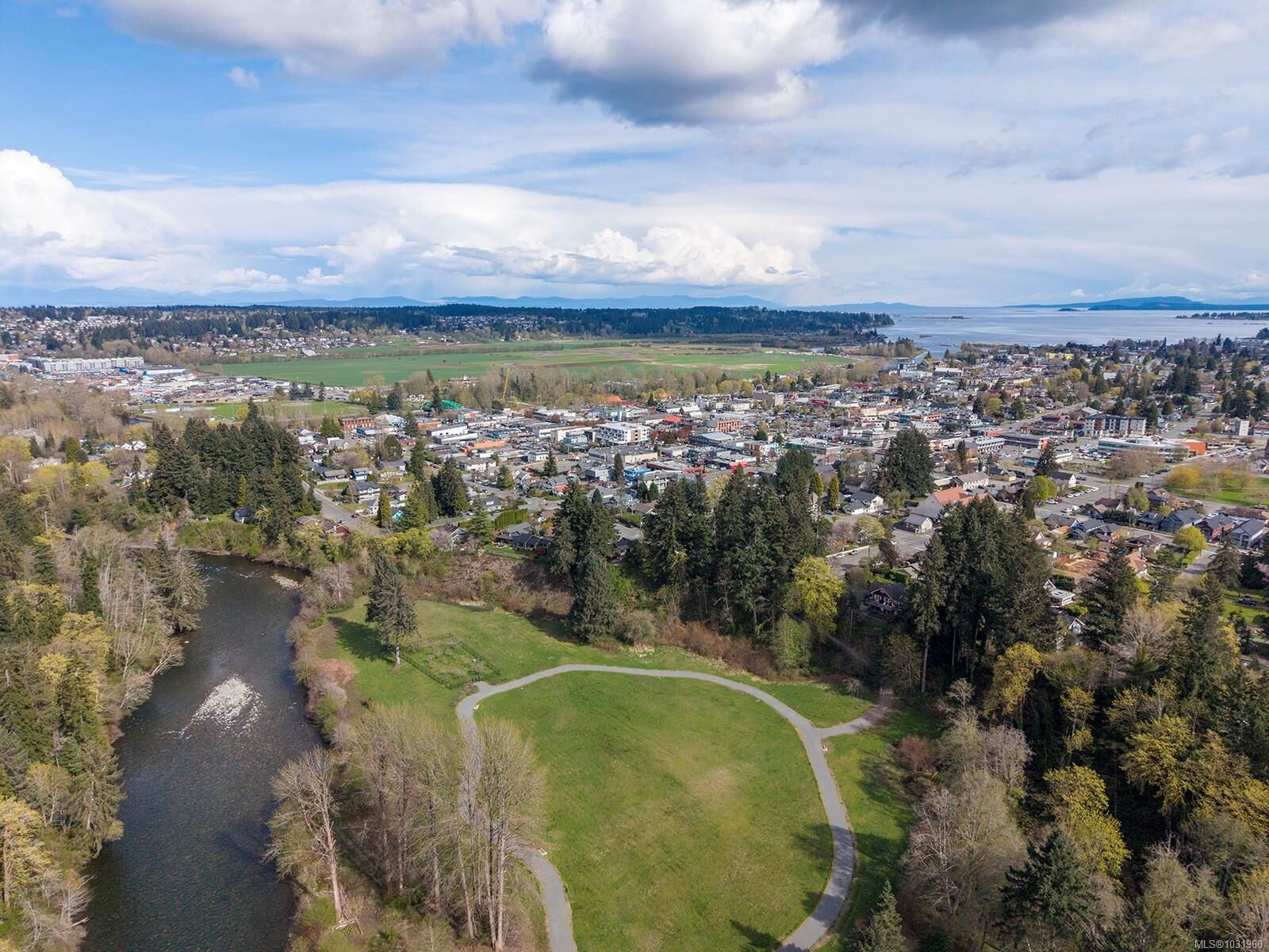 Property Photo: 325 Harmston Ave BC V9N 2X1