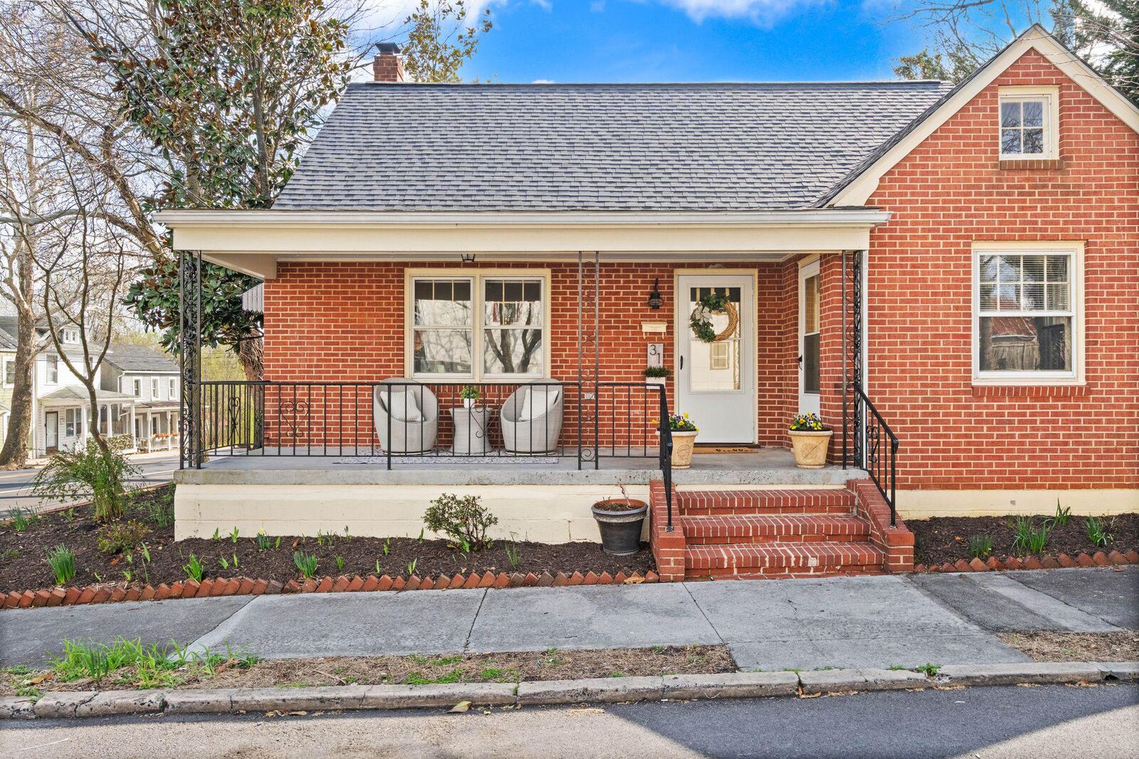 Property Photo: 31 E Germain Street VA 22601