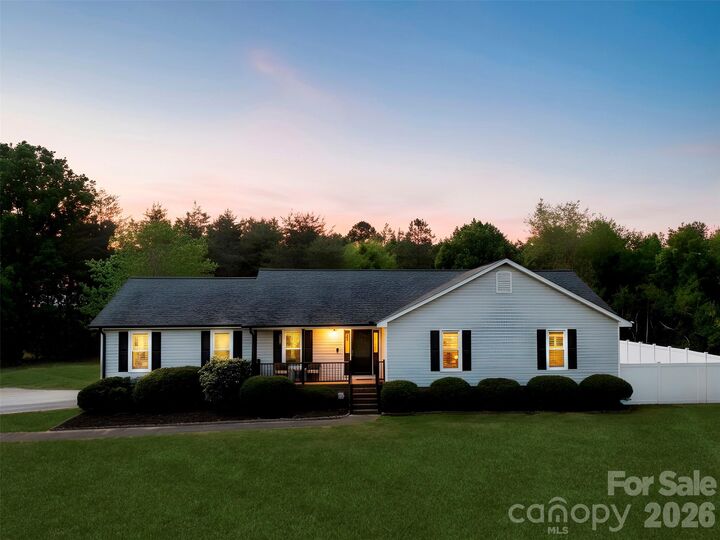 Property Photo: 114 Cross Creek Drive NC 28021