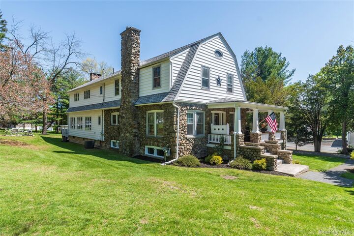 Property Photo:  571 Route 17M  NY 10940 