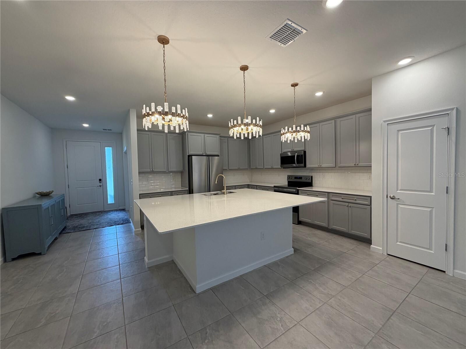 Property Photo:  11710 Little River Way  FL 34219 