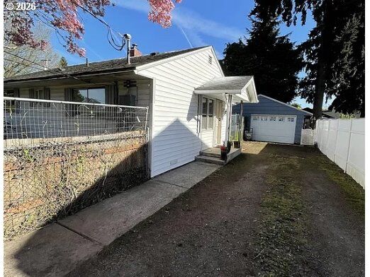 Property Photo:  3505 E 13th St  WA 98661 