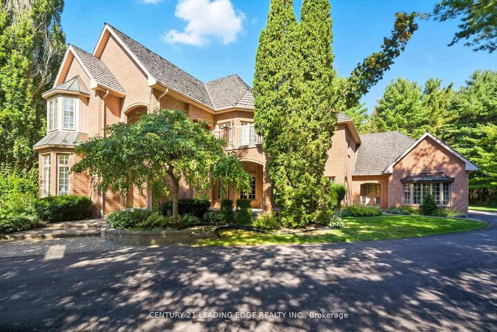 Property Photo:  8 Bunhill Court  ON L1Z 1X5 