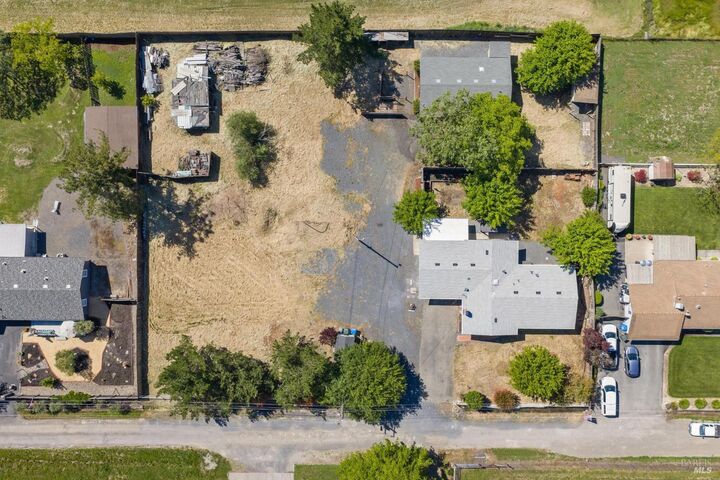 Property Photo:  2295 Francisco Avenue 1  CA 95403 