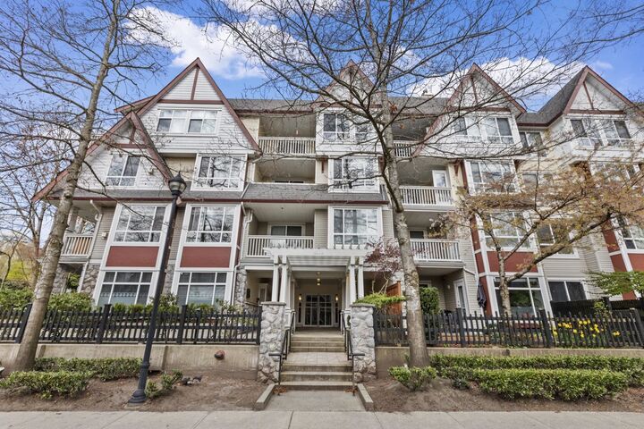 6833 Village Green 322 — photo 1