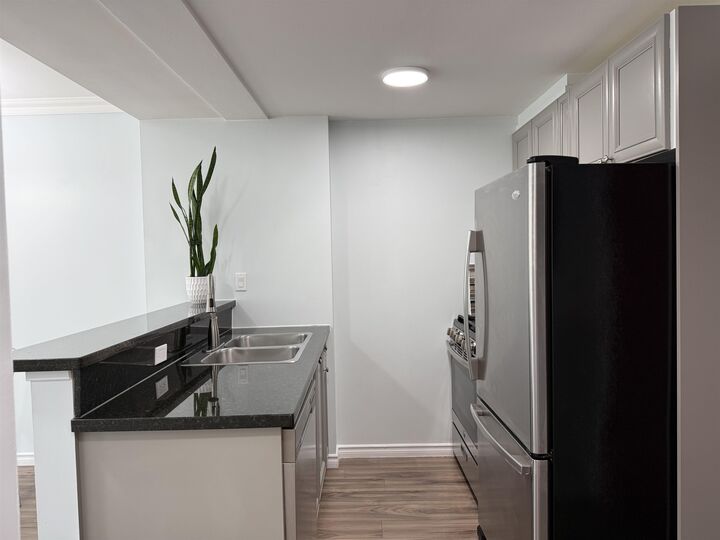 Property Photo: 928 Richards Street 502 BC V6B 6P6
