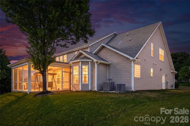Property Photo:  5068 Gladiola Way  SC 29708 