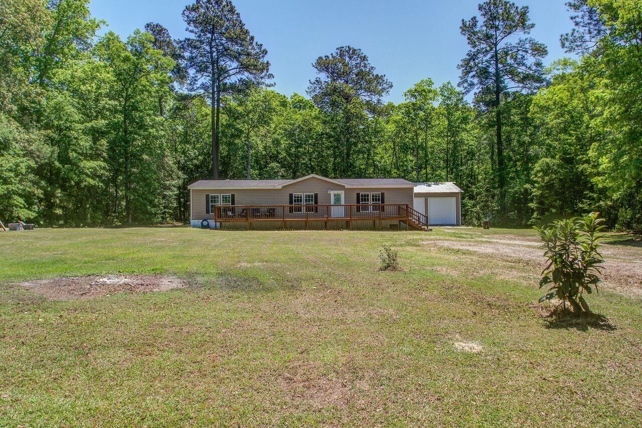 Property Photo:  105 Chinners Lane  SC 29483 