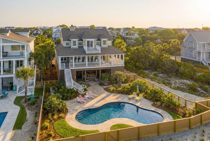 Property Photo:  304 Ocean Boulevard  SC 29451 