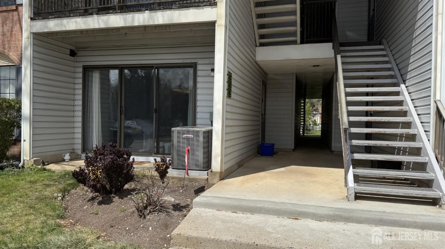 Property Photo:  366 Lancaster Court Court  NJ 08854 