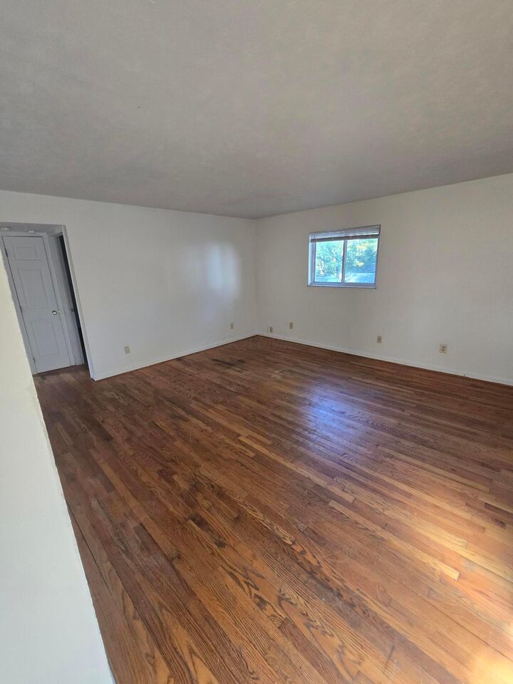 Property Photo:  497 E Oakland Avenue  OH 43202 