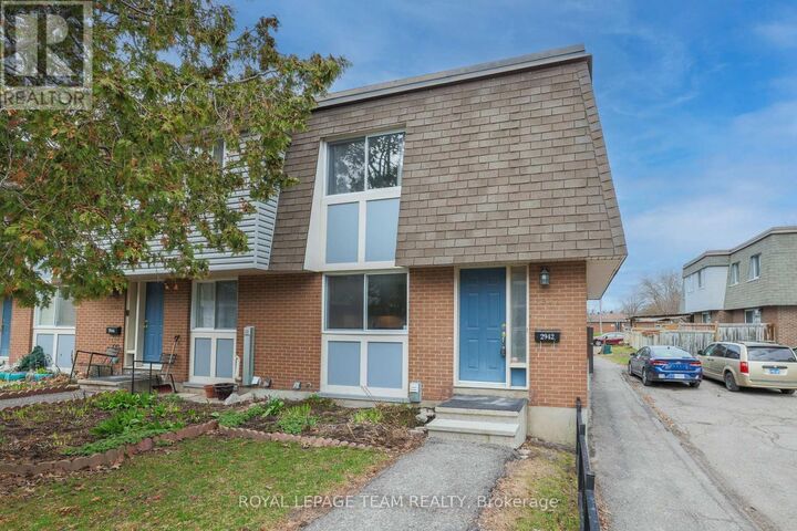 Property Photo:  2942 Fairlea Crescent  ON K1V 8T7 