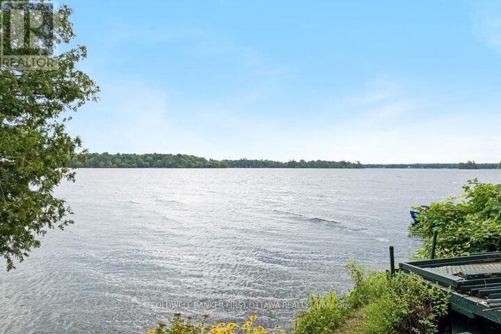 Photo de la propriété:  160 McVeety Road  ON K7H 3C7 