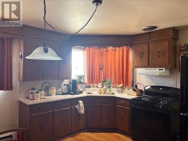 Property Photo:  90 Henrietta Ave  ON P6C 1Z5 