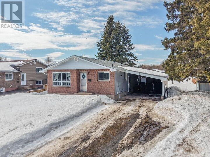 Property Photo:  9 East Dunrobin Bay  ON P6C 5T4 