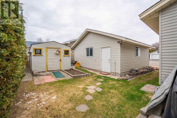 Photo de la propriété:  1015 Lake St  ON P6B 6B5 