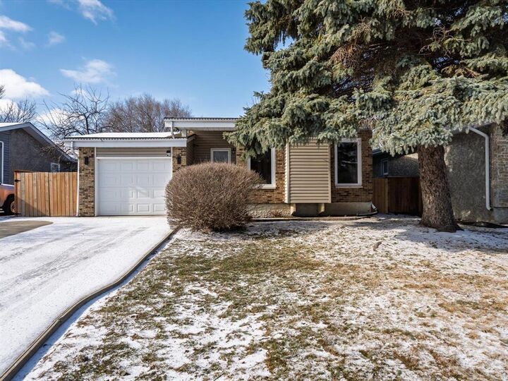 Property Photo:  6 Chaldecott Cove  MB R3T 5C6 