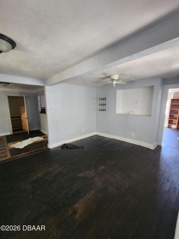 Property Photo: 319/323 Taylor Avenue FL 32114