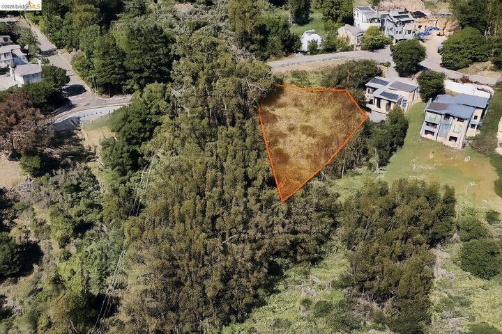 Property Photo:  2551 Tunnel Rd  CA 94611 