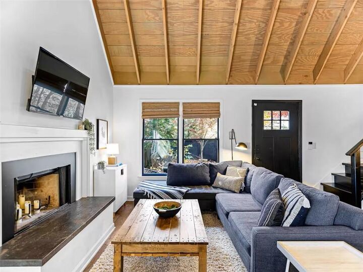 Property Photo:  350 Azalea Ridge  GA 30533 