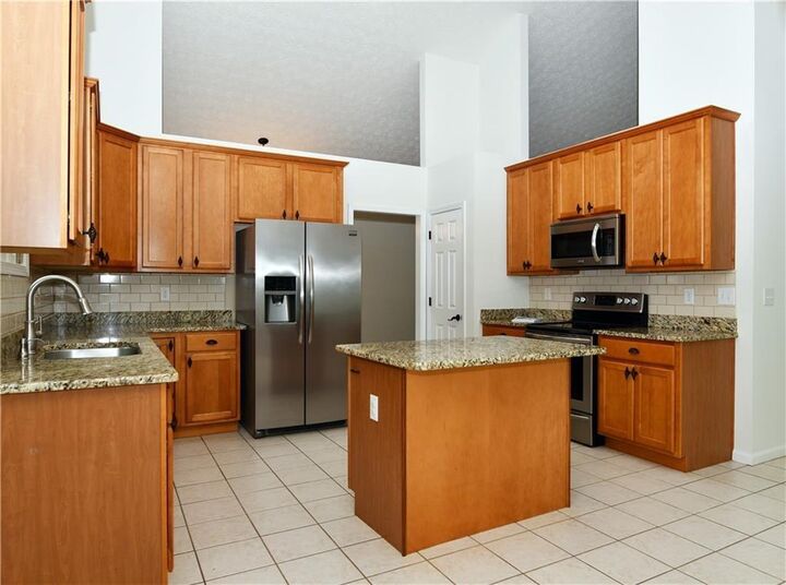 Property Photo: 795 Sunset Ridge Lane SE GA 30045