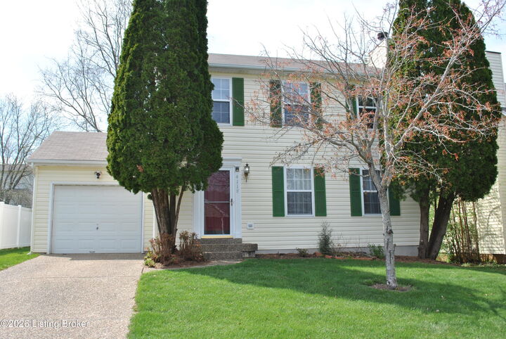 Property Photo:  4118 Hickoryview Dr  KY 40299 