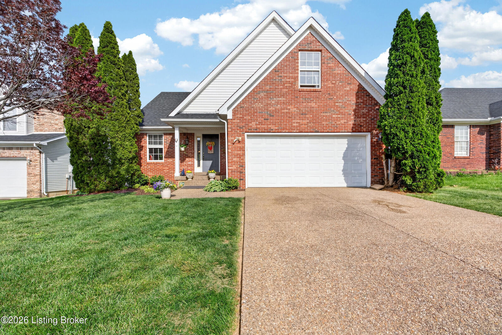 Property Photo:  7113 Alma June Way  KY 40228 