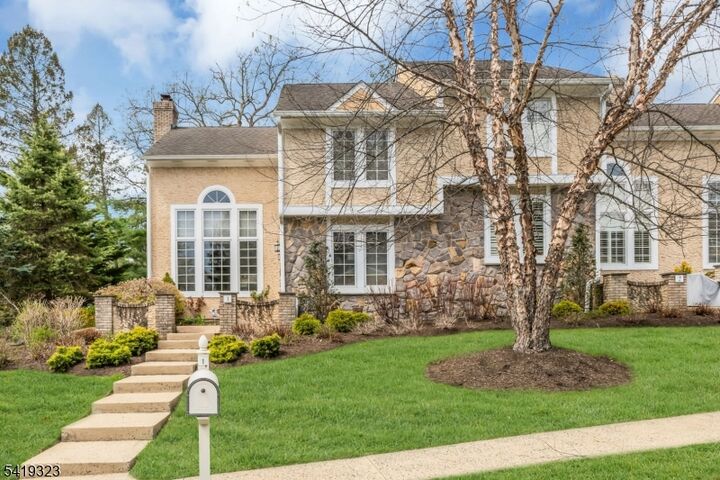 Property Photo:  1 Rolling Hill Ct  NJ 07940 