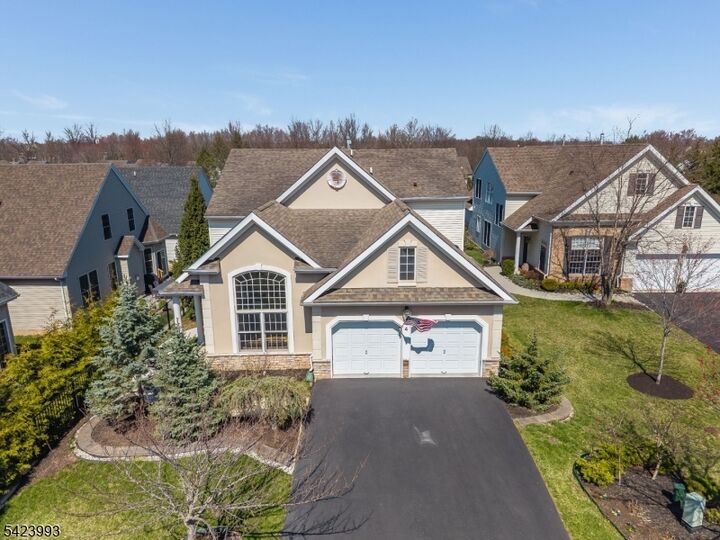 Property Photo:  4 Nortwick Ct  NJ 08873 