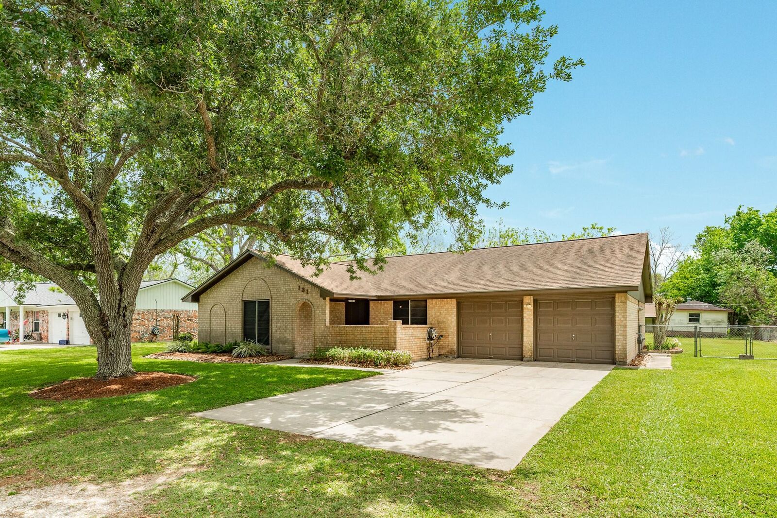 Property Photo: 131 Singleton Street TX 77541