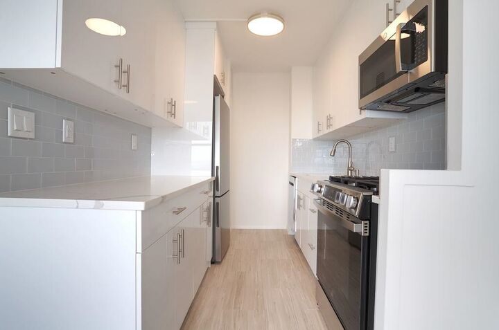Property Photo:  500 Central Ave 714  NJ 07087 
