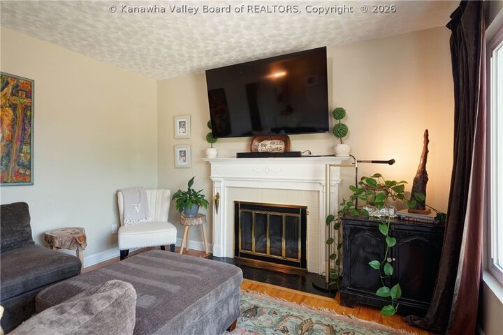 Property Photo:  847 Lower Chester Road  WV 25302 