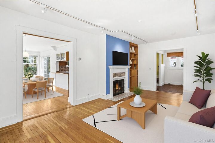 Property Photo:  65 Euclid Avenue  NY 10706 