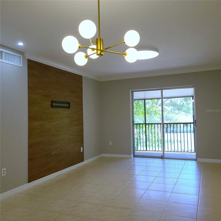 Property Photo:  924 La Costa Circle 4  FL 34237 