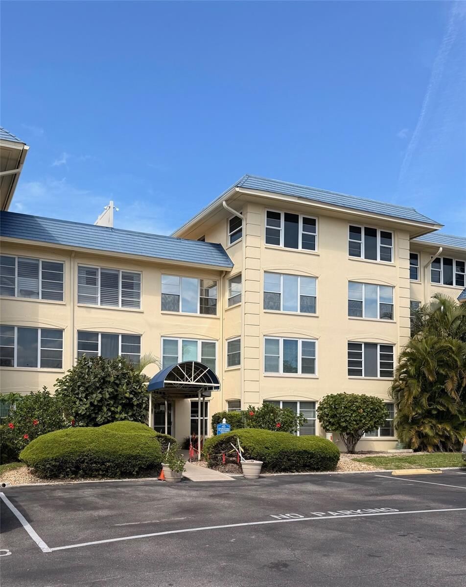 Property Photo: 3806 Gulf Of Mexico Drive C312 FL 34228