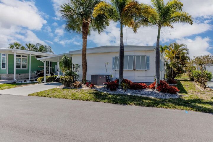 Property Photo:  2100 Kings Highway 497  FL 33980 