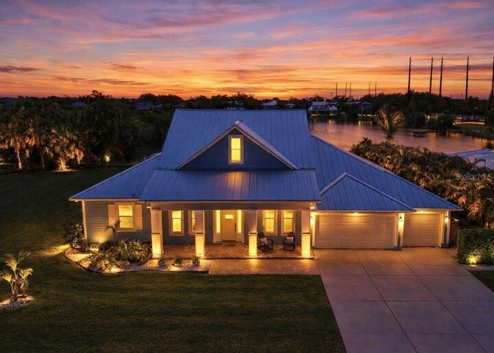 Property Photo: 8013 Key West Conch Drive FL 33578