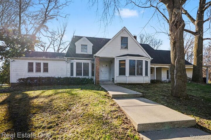 Property Photo:  5840 Inkster Road  MI 48323 3833 