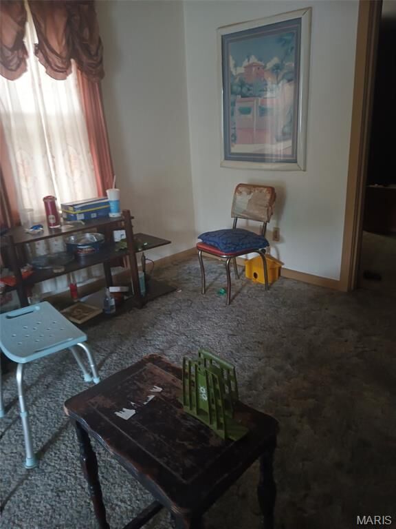 Property Photo:  