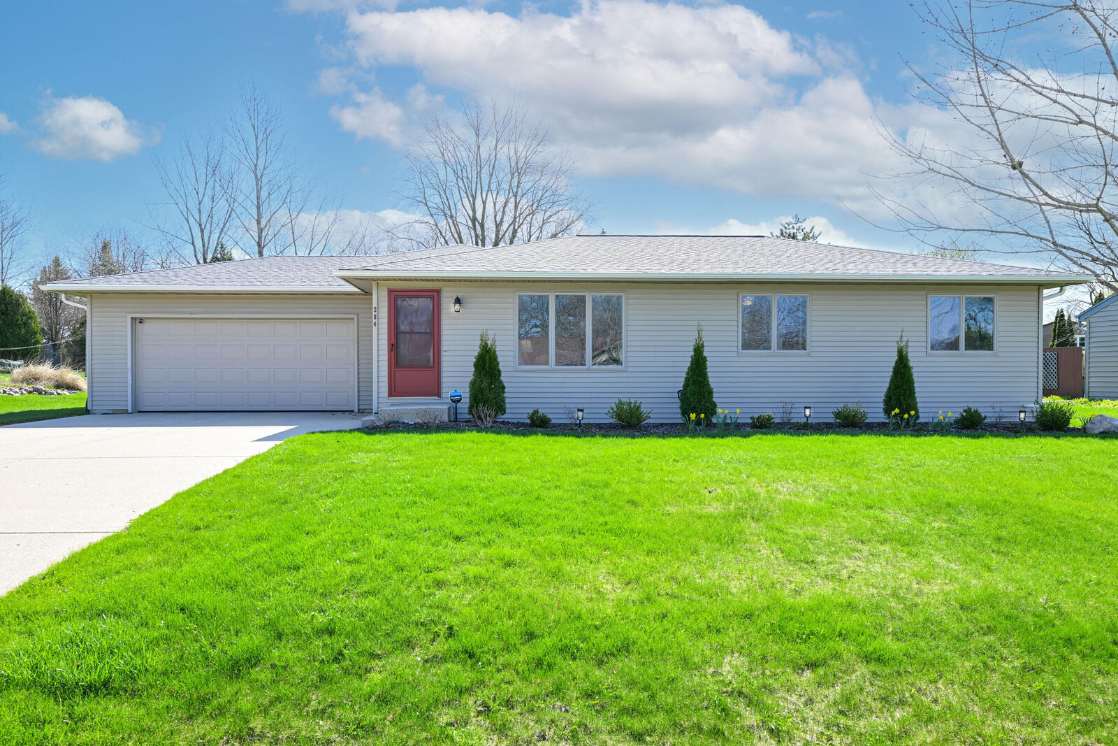Property Photo:  284 Prairie Run  WI 53024 