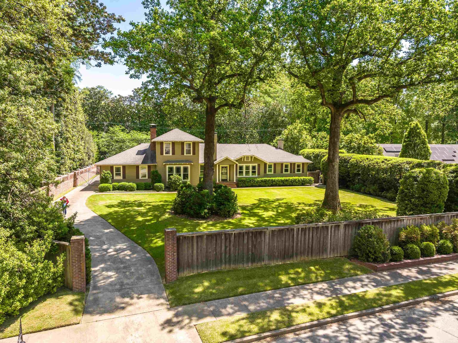 Property Photo:  928 Audubon Dr  TN 38117 