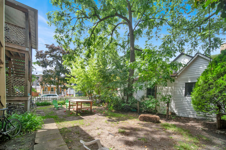 Property Photo:  2036 Sherman Avenue  IL 60201 