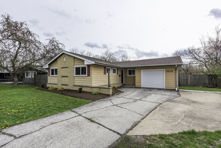 Property Photo:  2625 Varonen Avenue  IL 60087 