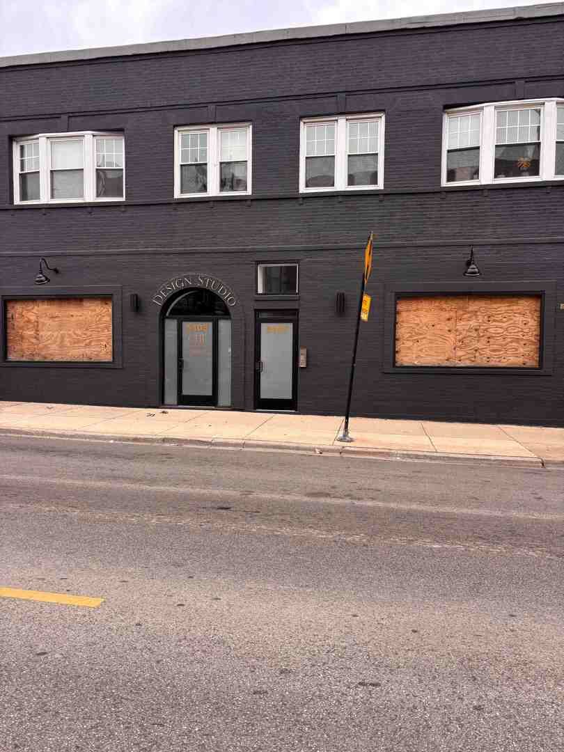 Property Photo:  
