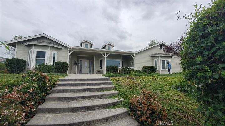 Property Photo:  820 Santa Fe Highlands Dr  CA 92065 